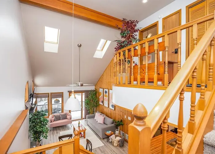 Peaceful 2-bedroom Townhome Retreat W/wooded View Galena